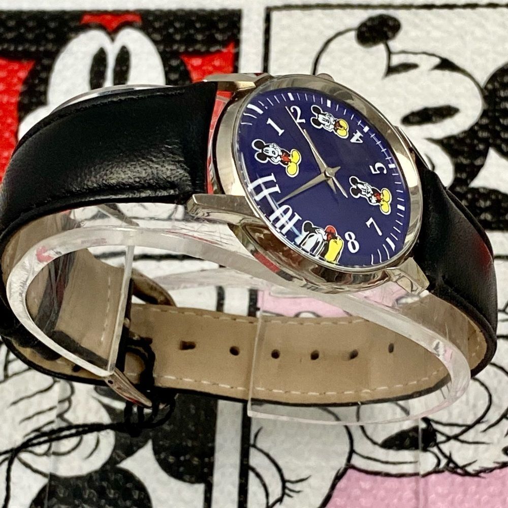 Vintage Fossil X Disney Mickey Mouse Color Changing “Mood” Watch - Picture 7 of 16